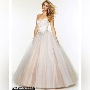 MORI LEE by MADALINE GARNER Gowen NEW WITH TAGS